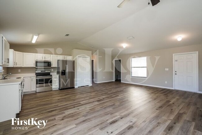 Building Photo - 308 Palisades Ave