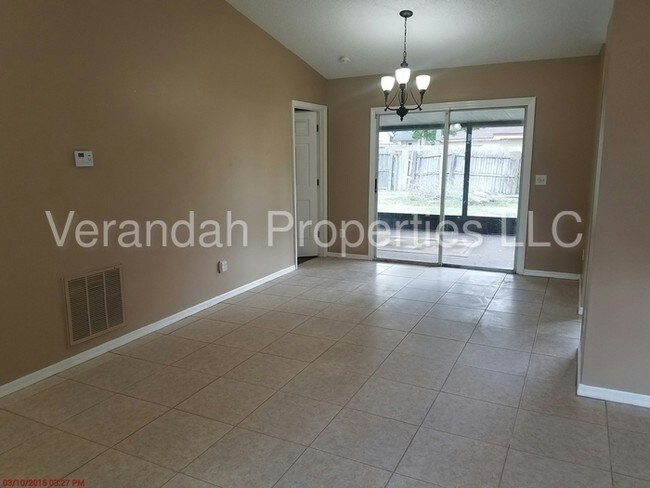 Building Photo - 786 Satin Leaf Cir