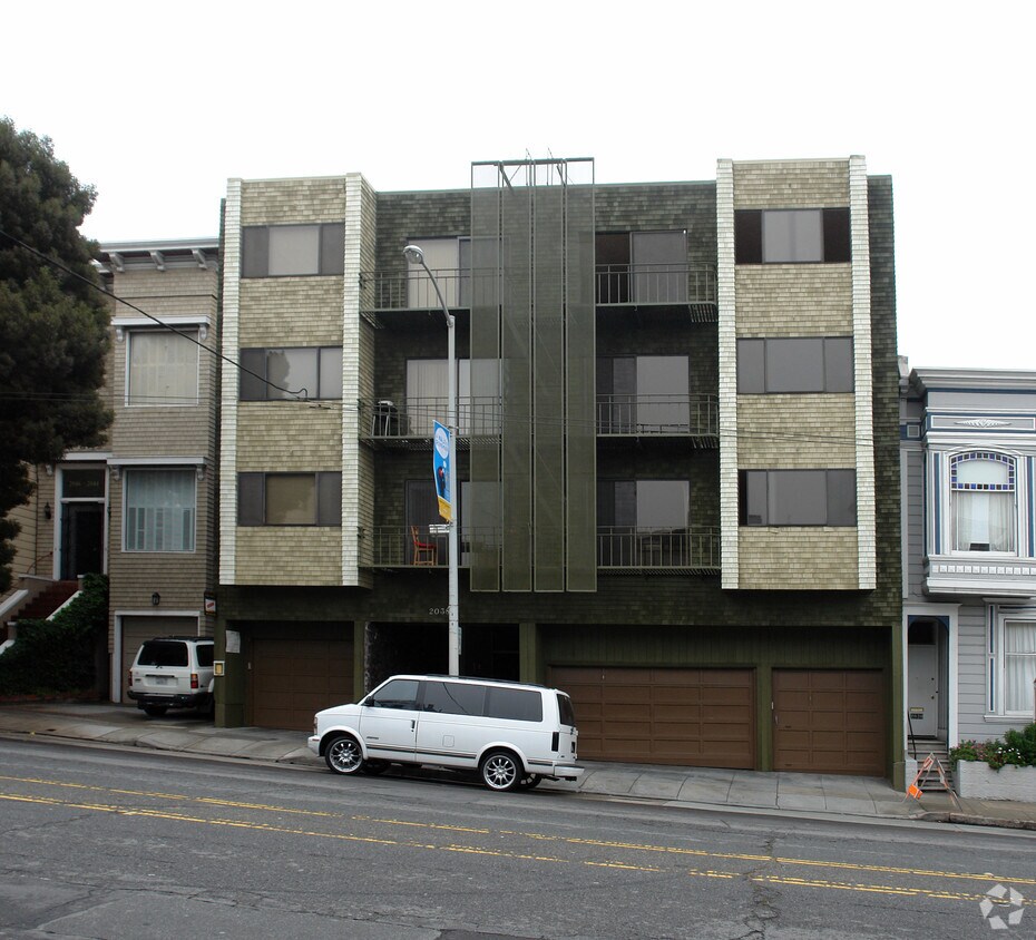 Building Photo - 2038 Divisadero