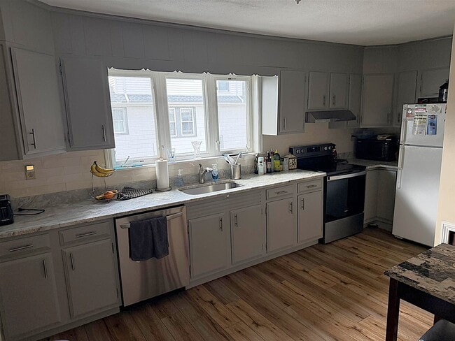 Building Photo - 65 Boston Ave