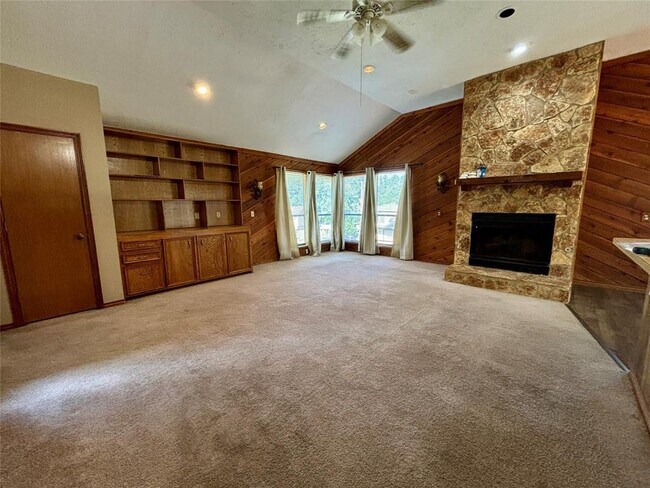 Building Photo - 13108 Lake Villa Dr