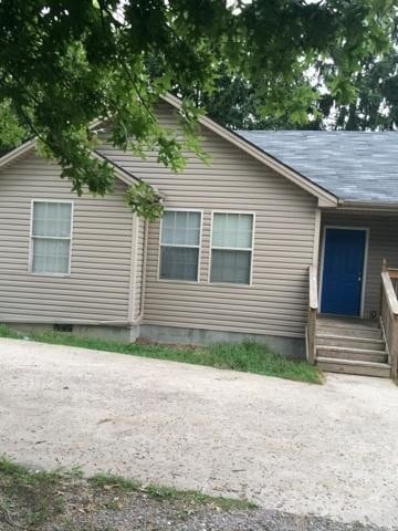 Primary Photo - 210 Simpson Ave