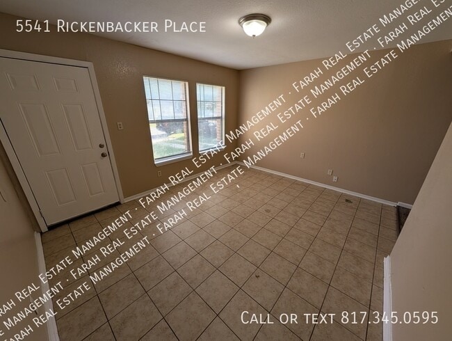 Building Photo - 5541 Rickenbacker Pl