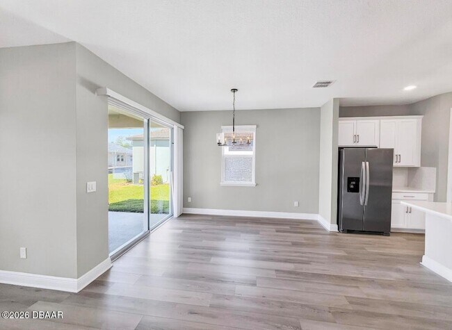 Building Photo - 1212 Pampus Dr