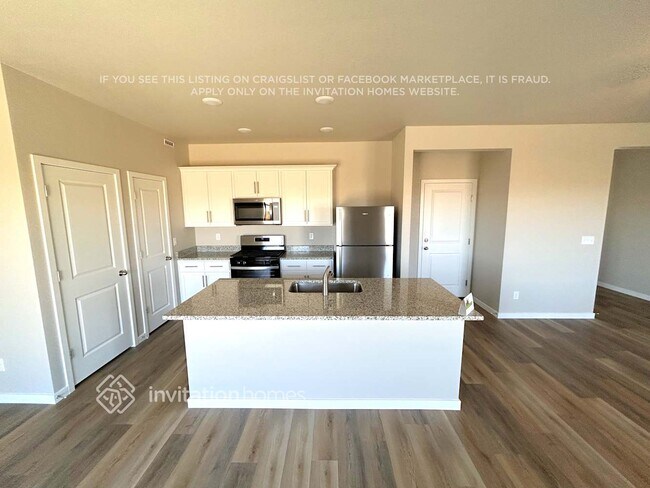 Building Photo - 7338 Green River Ave