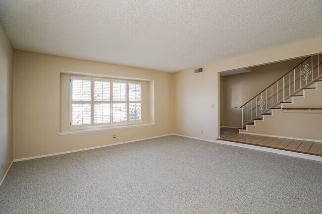 Foto del edificio - 10612 Rose Cir