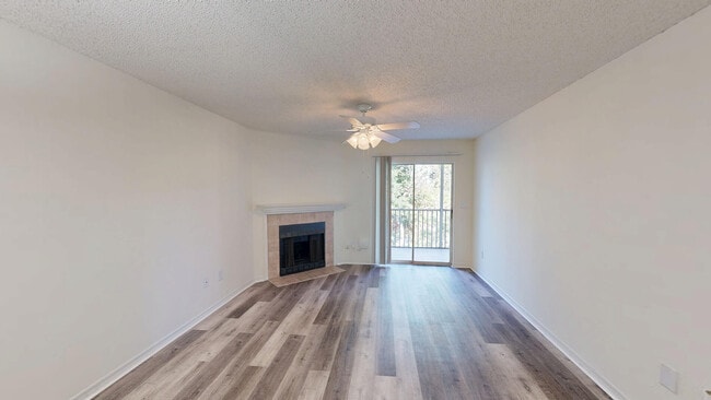 Interior Photo - Regatta Shores