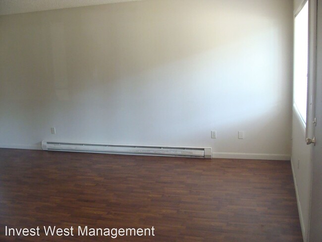 Building Photo - 2 br, 1 bath Apartment - 1806 E Fourth Pla...