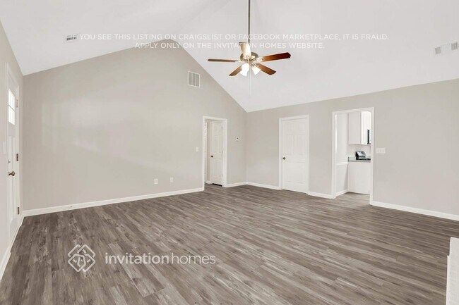 Building Photo - 2628 Laurel Woods Ln SE