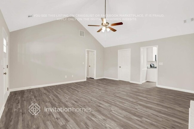 Foto del edificio - 2628 Laurel Woods Ln SE