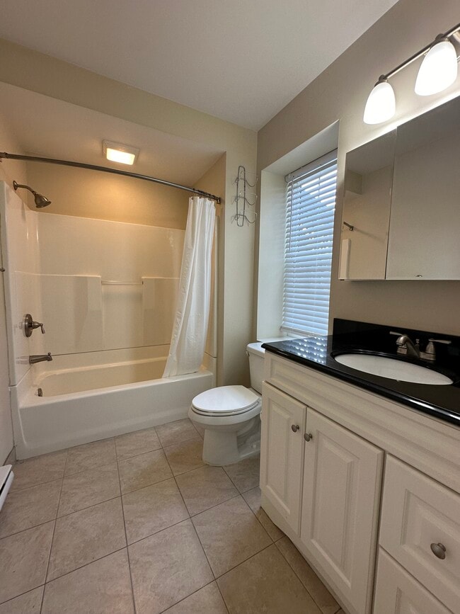 Baño - 1125 3rd St