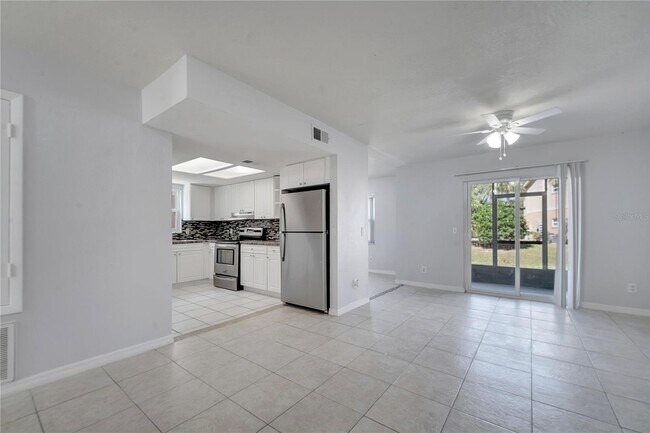 Building Photo - 9942 Turf Way