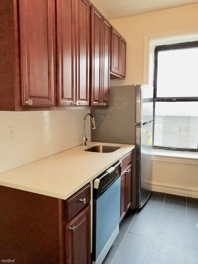 Primary Photo - 10335 120th St
