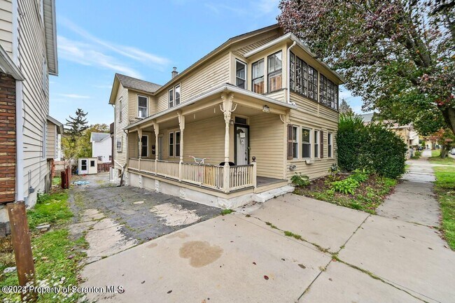 Building Photo - 1359 Wyoming Ave