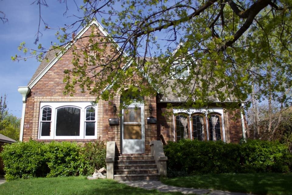 Primary Photo - 132 400 E