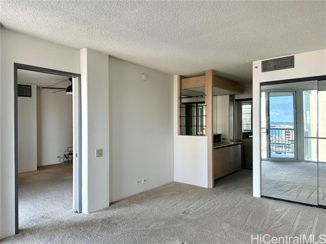 Building Photo - 1212 Nuuanu Ave