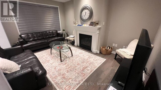 Building Photo - 1330 Farmstead Dr