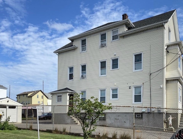 133 Fenner St Unit 2, Fall River, MA 02724 Apartments in Fall River