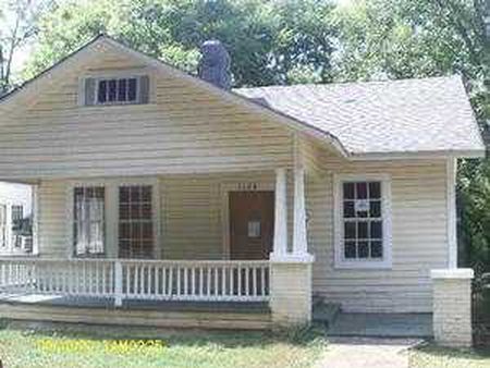 Frente/Exterior - 7128 4th Ave S