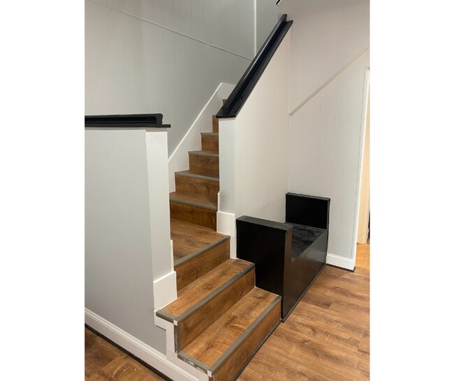 Foto del edificio - 1211 Poplar Grove St