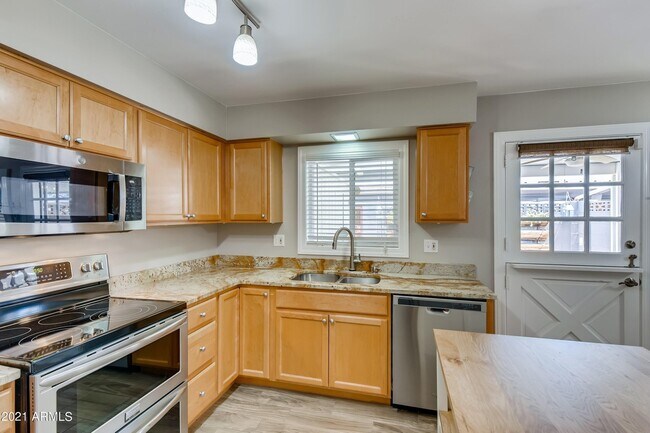 Foto del edificio - 4437 N 40th St