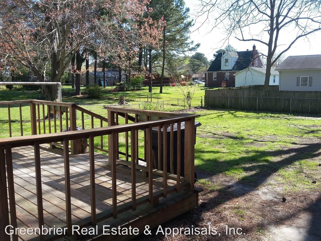 Building Photo - 2 br, 2 bath House - 2303 Airline Blvd