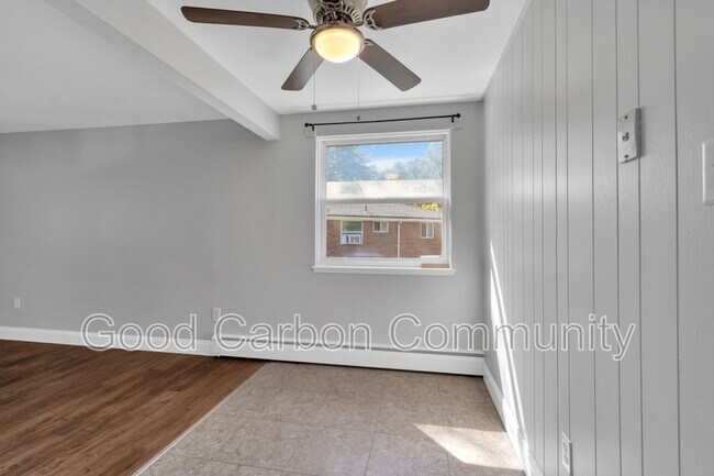 Building Photo - 5450 Creekside Ct