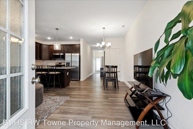 Building Photo - 2 br, 2.5 bath House - 1414 Waltham Lane