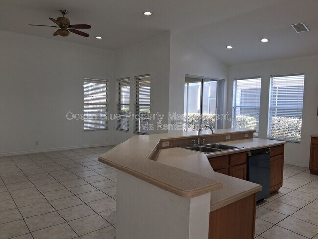 Foto del edificio - 10214 Evergreen Hill Dr