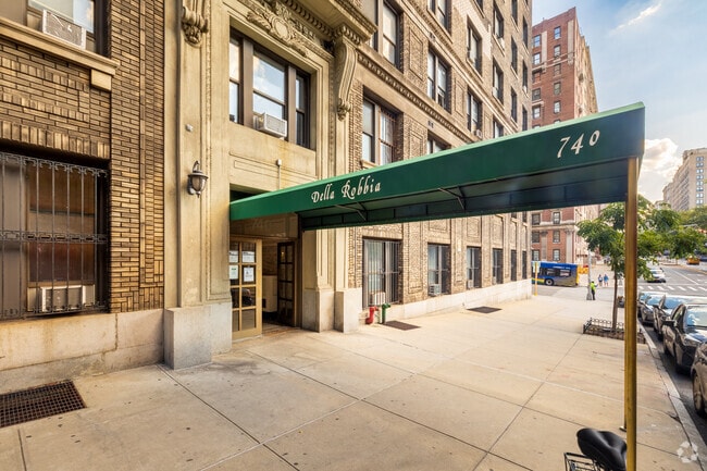 Building Photo - Della Robbia Apartments