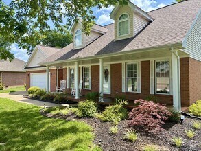 Building Photo - 8801 Bramblewood Ln