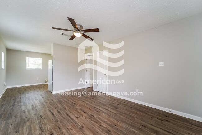 Foto del edificio - 4222 Sunset Dr