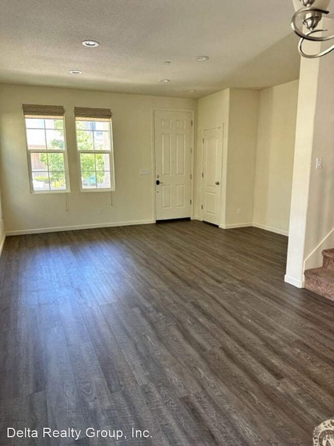Building Photo - 3 br, 2.5 bath House - 1927 Woodsage Way