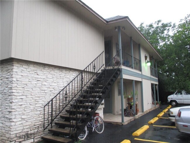 Foto del edificio - 312 E 43rd St