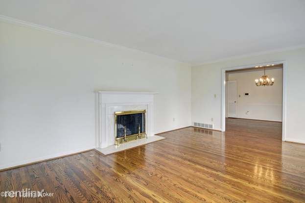 Building Photo - 3 br, 2 bath House - 3300 Morningview Dr