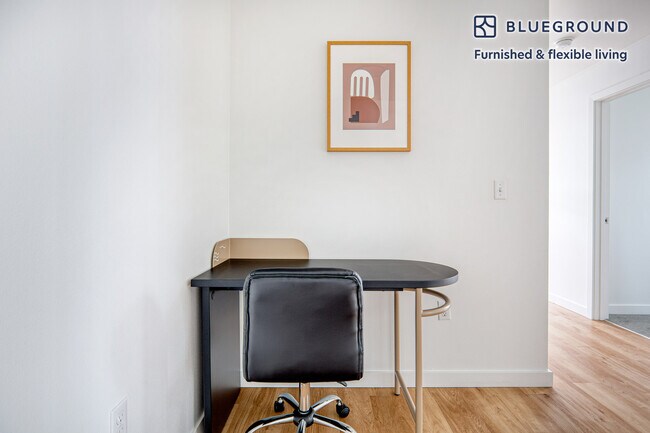 Building Photo - 400 Boren Ave N