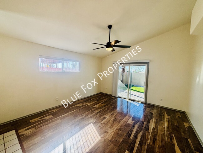 Foto del edificio - 4307 W Bunk House Rd