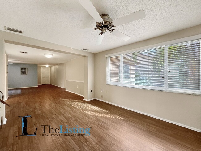Foto del edificio - 8312 Mill Creek Ln
