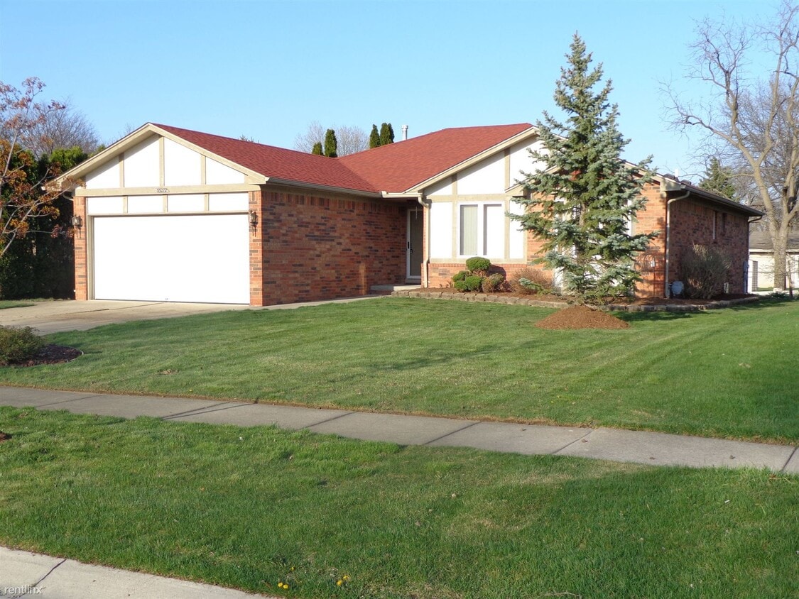 Primary Photo - 3 br, 2.5 bath House - 35272 Vito Dr