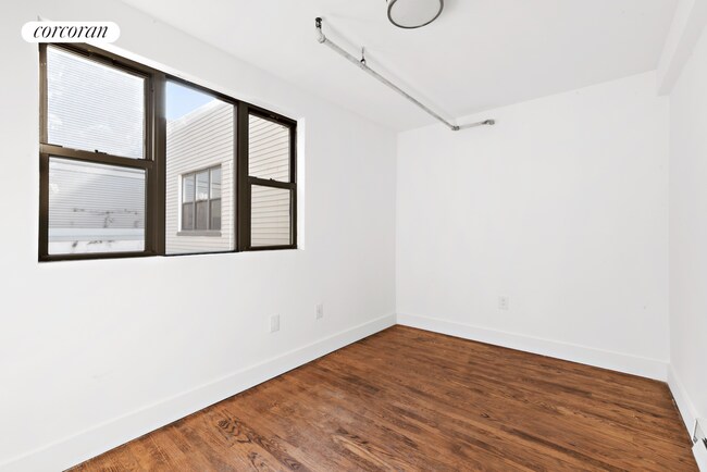 Foto del edificio - 156 N 4th St