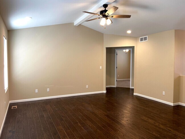Foto del edificio - Beautiful 3 Bed, 3 Bath Home in Covington ...