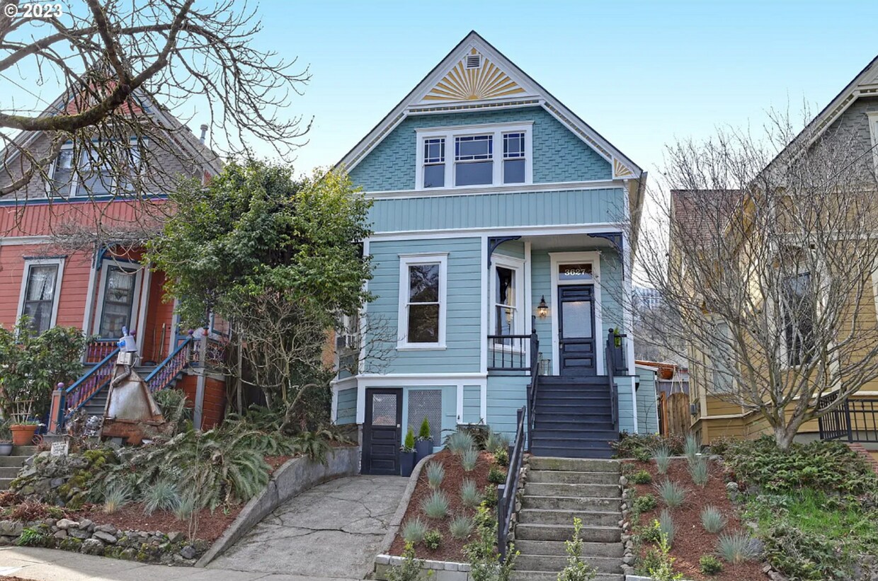 Primary Photo - 3627 S Kelly Ave