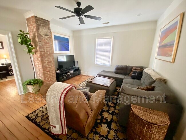 Building Photo - 108 Fishburne St