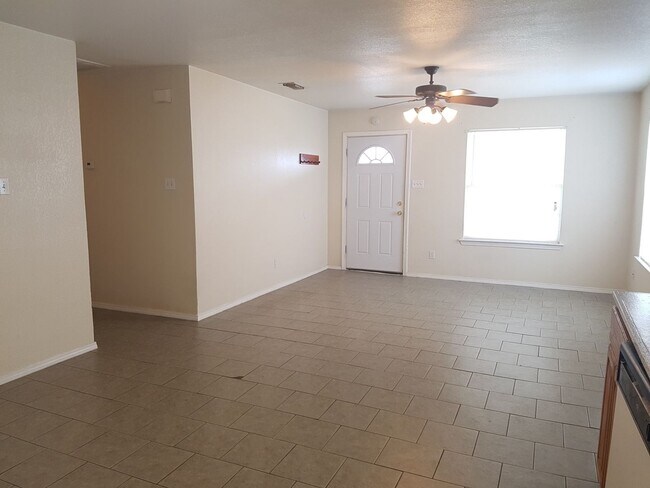 Foto del edificio - Nice Duplex for Lease In Weatherford