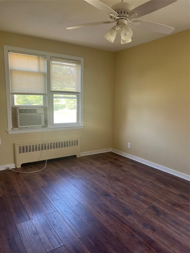 Primary Photo - 52 Winchester Ave