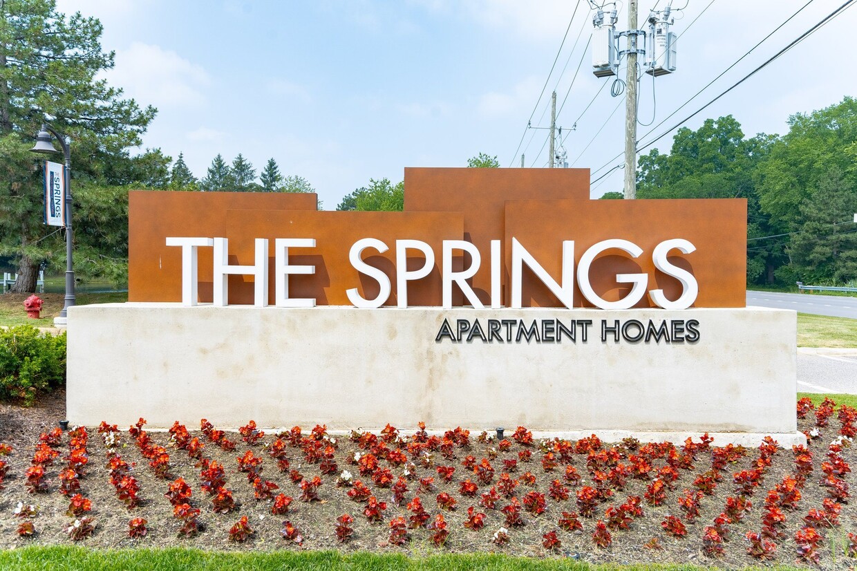 Foto principal - The Springs Apartment Homes