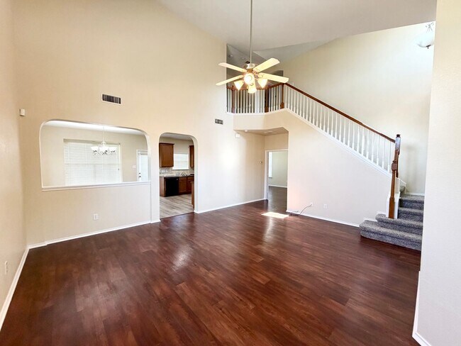 Foto del edificio - 4 Bedroom in Midway ISD on an oversized lot!