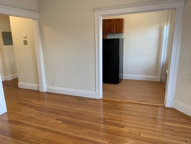 Building Photo - West Fens Studio available now with no bro...