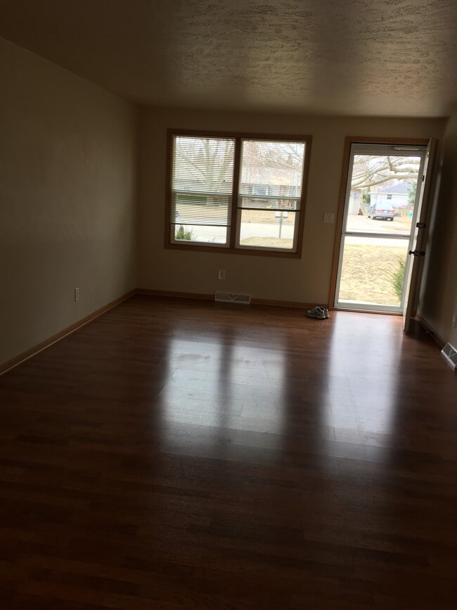 Building Photo - 2688 Lavender Ln
