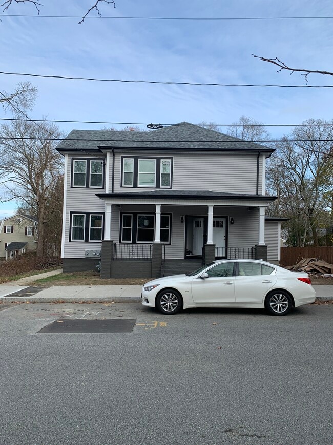 Street view from Hood Street - 826 Hood St
